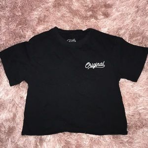 Black cropped tee